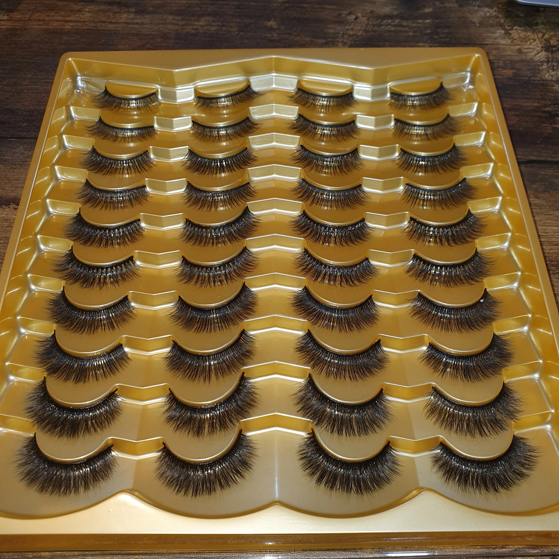 20 pairs 100% super HANDMADE Heavy & Simple Look Lashes