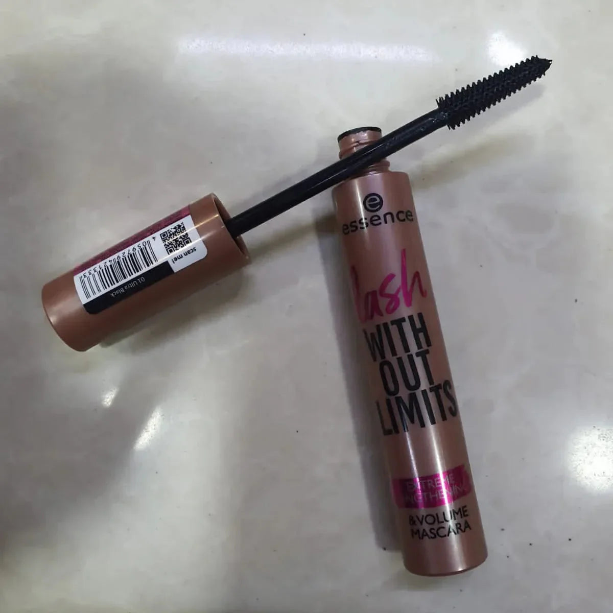 Essence Lash Without Limits Extreme Lengthening & Volume Mascara, 01 Ultra Black